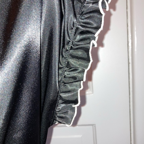 ADORABLE Black Nightie And Robe - Picture 10 of 15